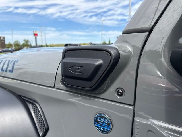 Used 2023 Jeep Wrangler Unlimited AWD/4WD image 7