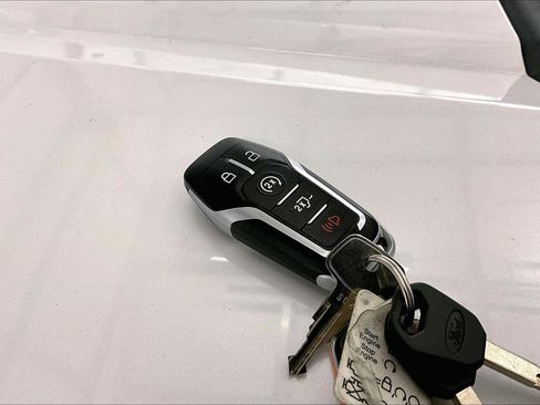 Used 2017 Ford F150 Lariat w/ Equipment Group 502A Luxury image 10