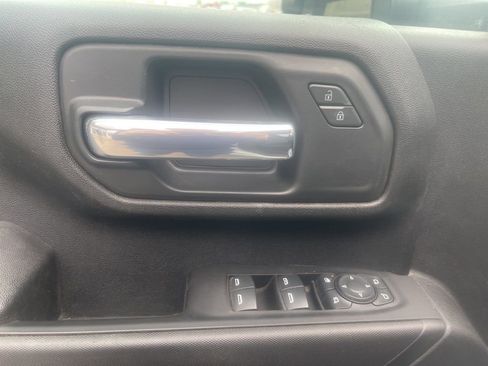 Used 2024 Chevrolet Silverado 2500 Custom w/ Custom Value Package image 23