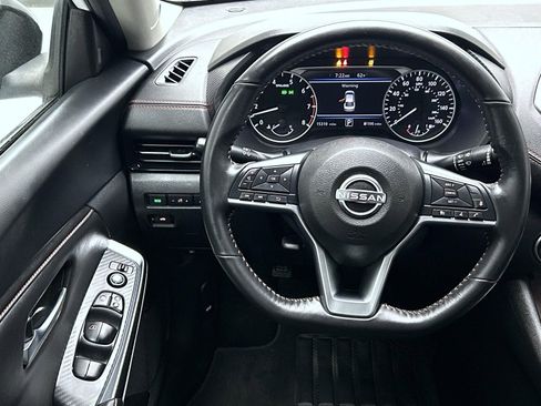 Used 2024 Nissan Sentra SR FWD image 12