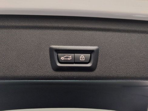 Used 2022 BMW X6 M50i w/ Dynamic Handling Package image 25