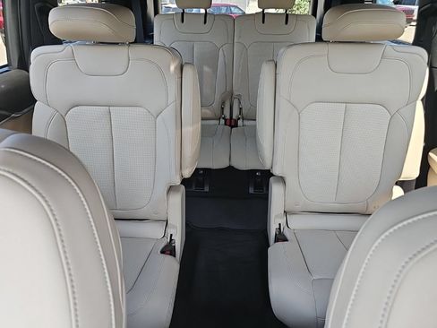 Certified 2025 Jeep Grand Cherokee L Limited w/ Luxury Tech Group II AWD/4WD image 41