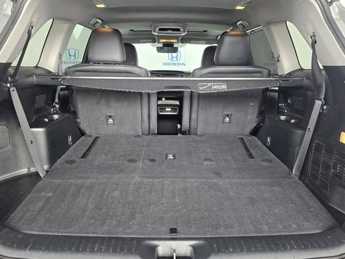 Used 2017 Toyota Highlander XLE image 54