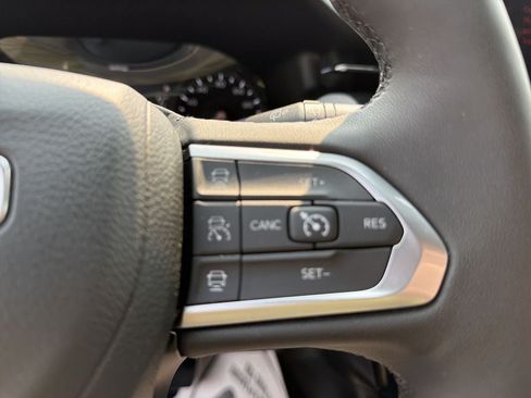 Used 2025 Jeep Compass Limited AWD/4WD image 19