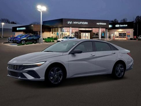 New 2026 Hyundai Elantra Sport FWD image 2