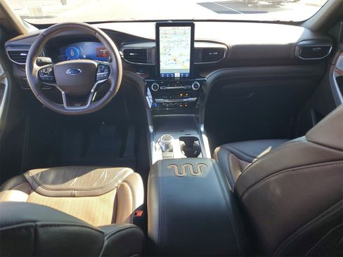 Certified 2022 Ford Explorer King Ranch image 14