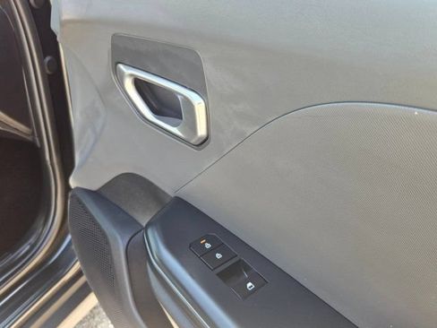 Used 2025 Kia K4 FWD image 28