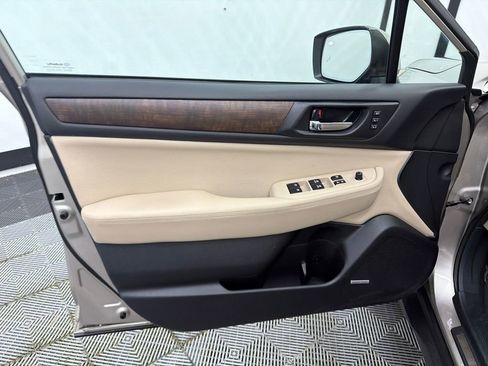 Used 2016 Subaru Outback 2.5i Limited AWD/4WD image 11