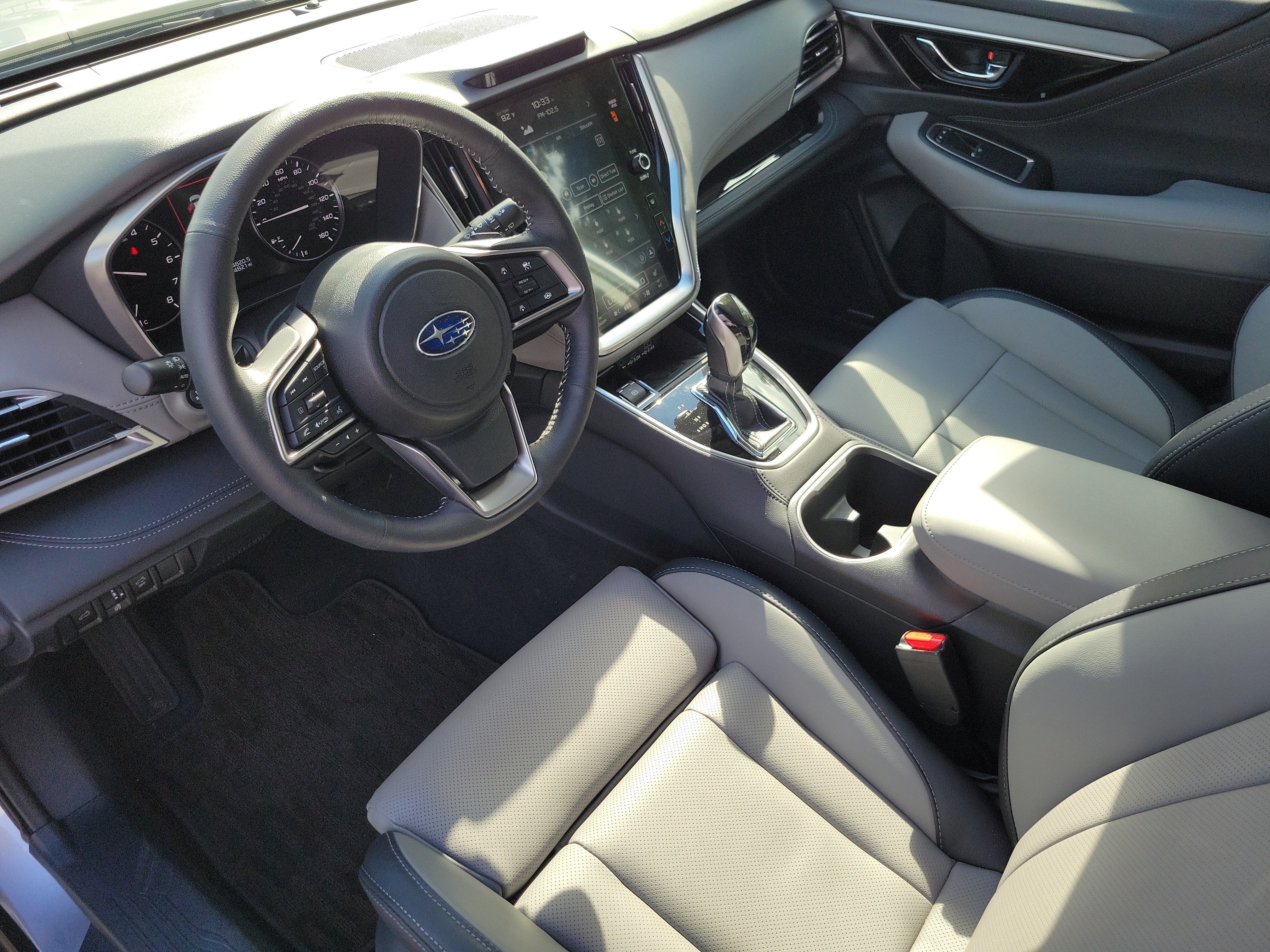 Used 2025 Subaru Outback Limited AWD/4WD image 13