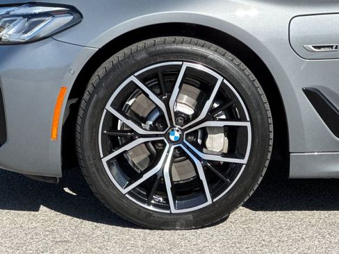 Used 2023 BMW 530e w/ M Sport Package RWD image 31