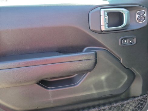 Used 2022 Jeep Wrangler Unlimited Rubicon 4xe w/ Cold Weather Group image 18