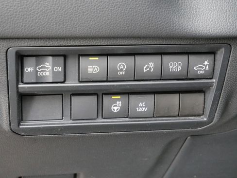 Used 2022 Toyota Tundra Limited AWD/4WD image 35
