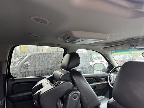Used 2012 Chevrolet Suburban LTZ AWD/4WD image 15