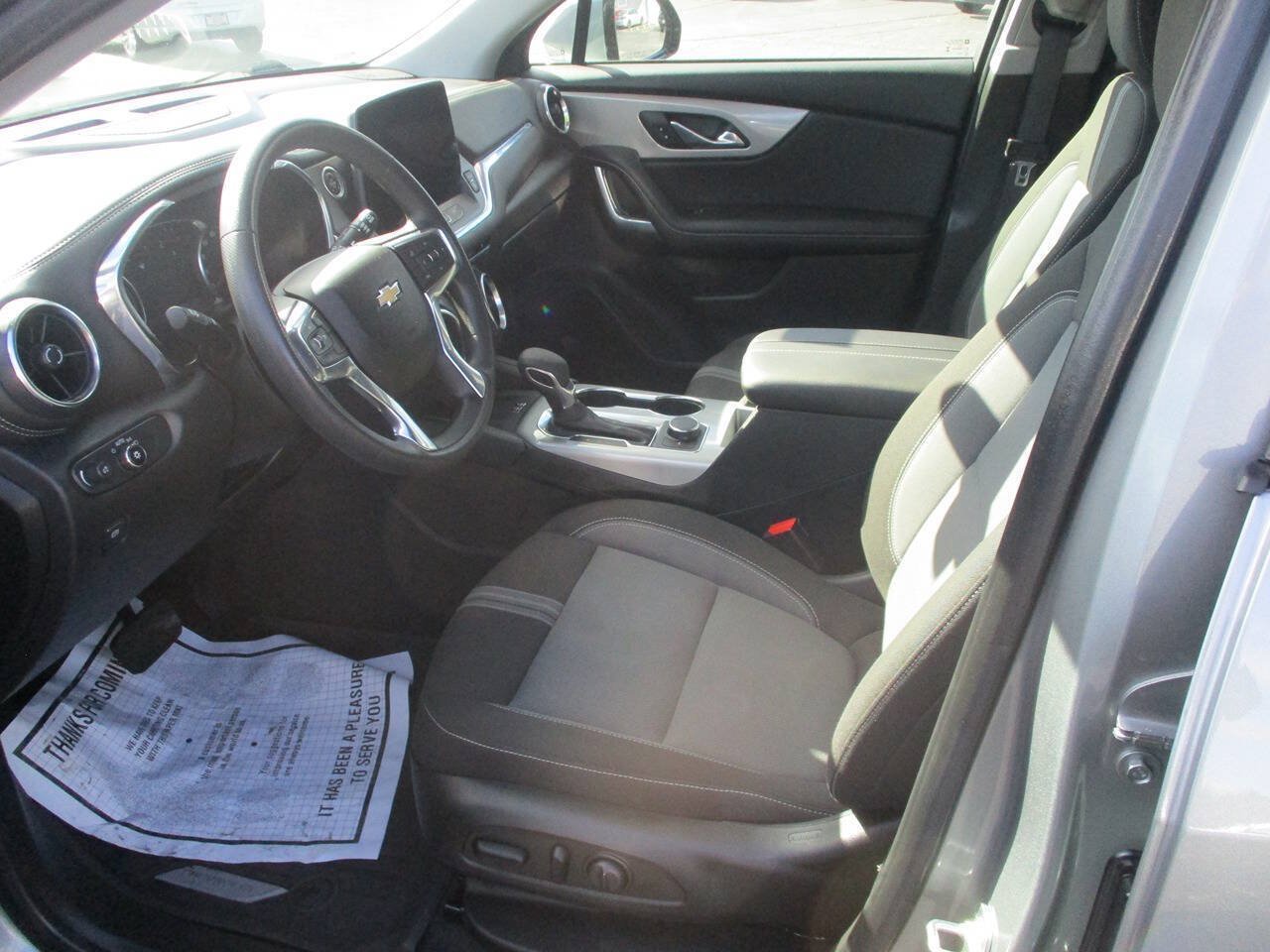 Used 2023 Chevrolet Blazer LT w/ Convenience Package FWD image 17
