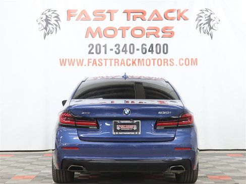 Used 2022 BMW 530i xDrive w/ Premium Package AWD/4WD image 5