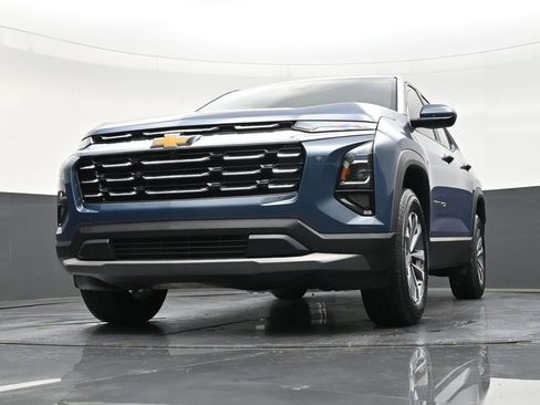 Used 2026 Chevrolet Equinox LT FWD image 27