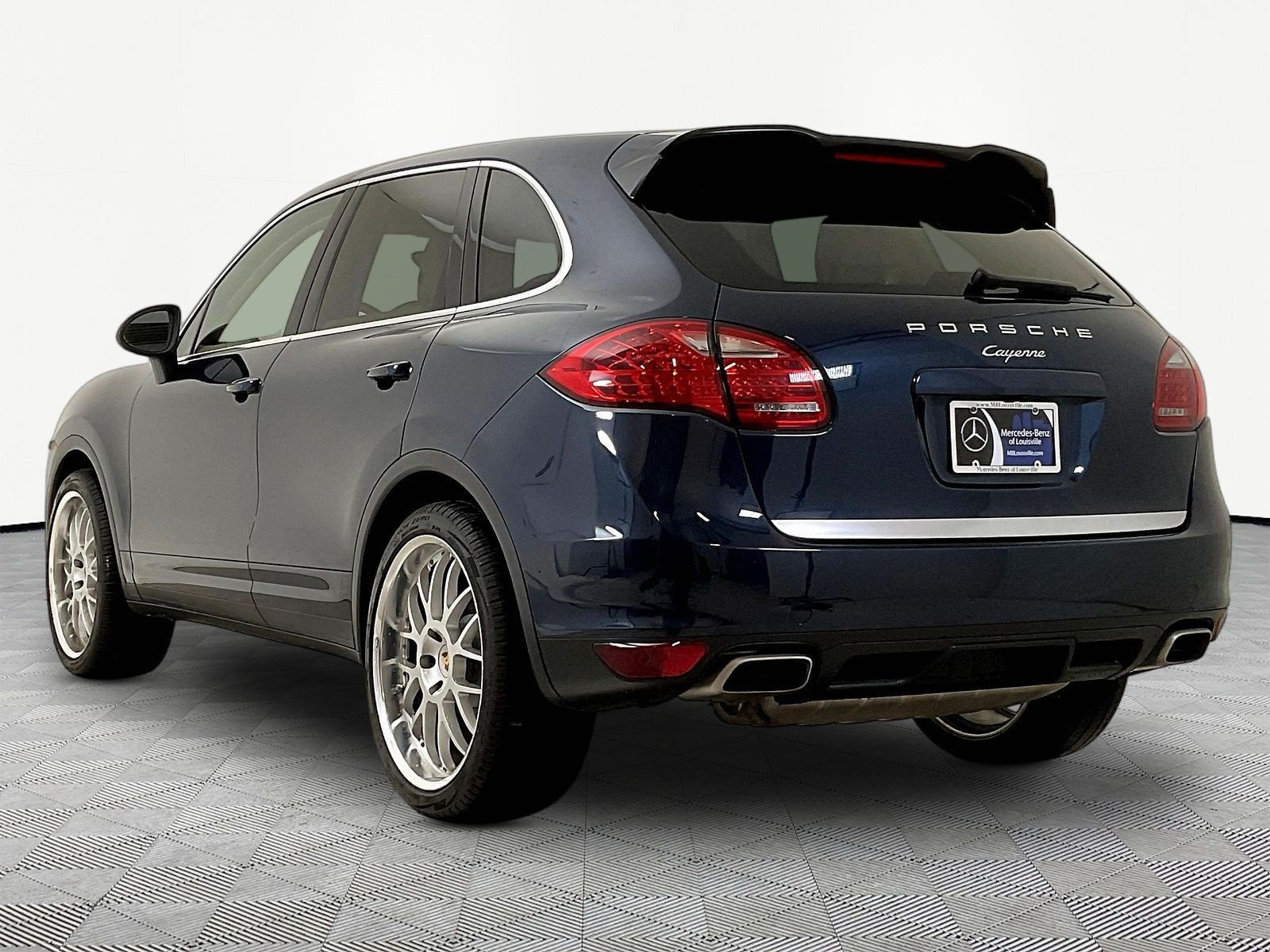 Used 2012 Porsche Cayenne AWD/4WD image 4