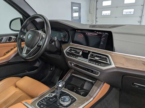 Used 2021 BMW X5 xDrive40i w/ Executive Package AWD/4WD image 47