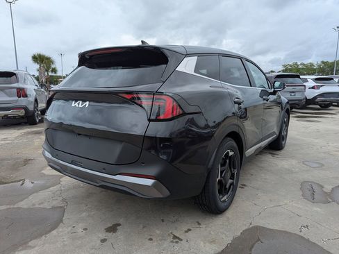 New 2026 Kia Sportage EX image 8