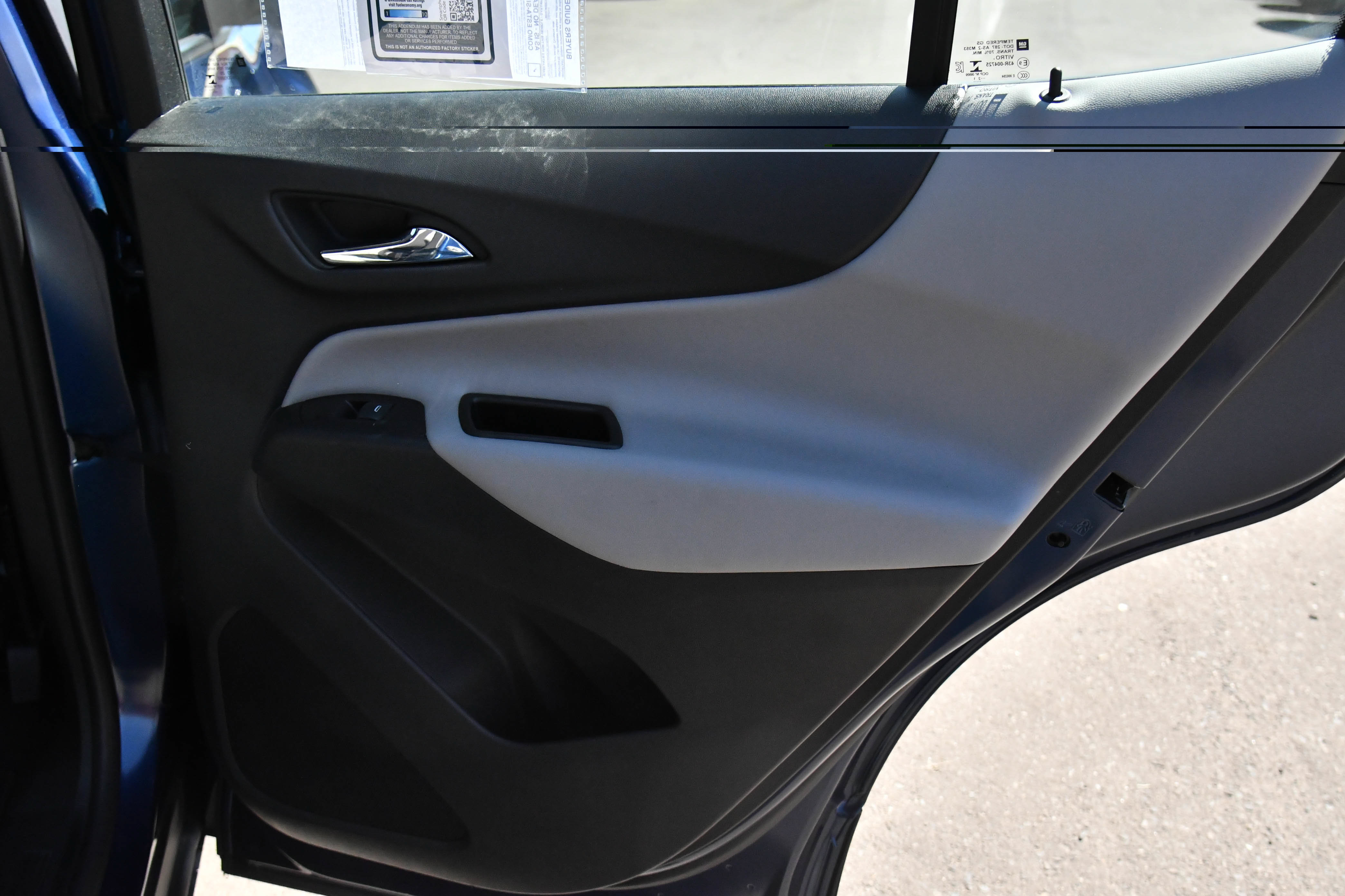 Used 2022 Chevrolet Equinox LS AWD/4WD image 40