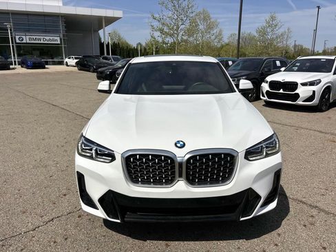 Used 2025 BMW X4 xDrive30i w/ M Sport Package AWD/4WD image 2