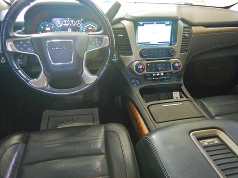 Used 2020 GMC Yukon Denali AWD/4WD image 2