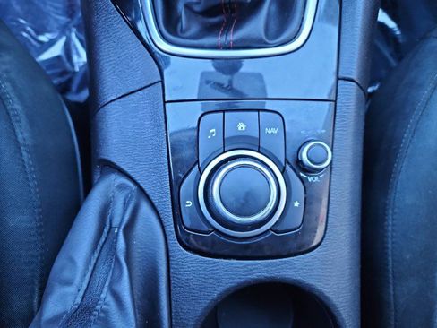 Used 2015 MAZDA MAZDA3 i Touring image 18