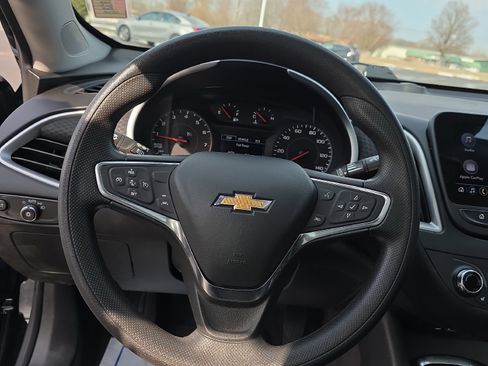 Used 2024 Chevrolet Malibu LT image 24