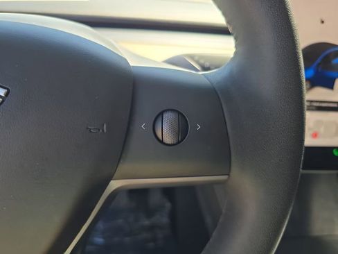 Used 2023 Tesla Model Y Long Range image 26