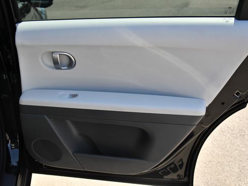 Used 2024 Hyundai Ioniq 5 SEL RWD image 44
