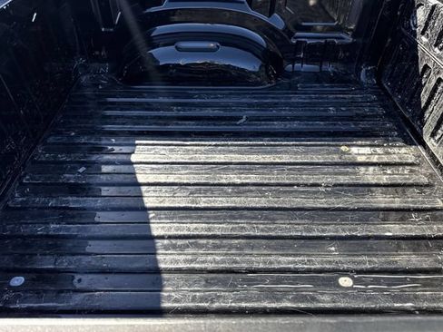 Used 2024 RAM 1500 Laramie AWD/4WD image 31