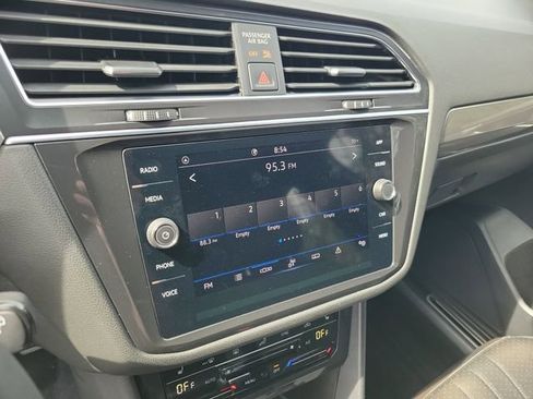Used 2023 Volkswagen Tiguan SE R-Line image 19