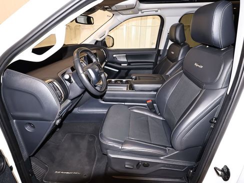 Certified 2025 Ford Expedition Max Platinum AWD/4WD image 13