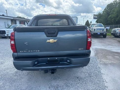 Used 2008 Chevrolet Avalanche LT w/ LT Preferred Equipment Group AWD/4WD image 3