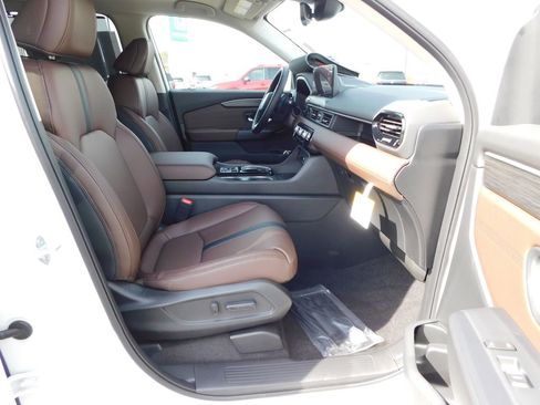 New 2026 Honda Pilot Touring image 18