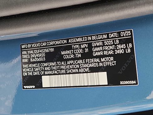 Used 2025 Volvo XC40 B5 Ultra w/ Protection Package Premier image 27