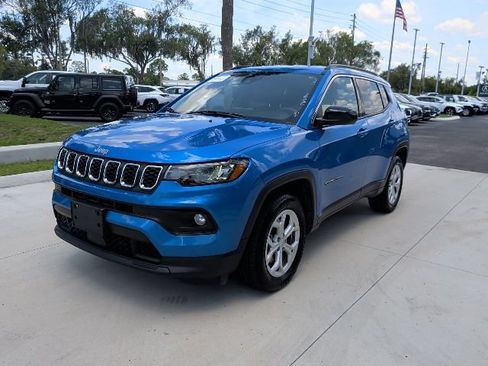 Used 2024 Jeep Compass Latitude AWD/4WD image 8