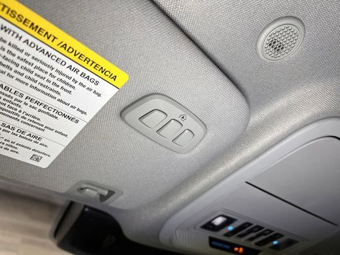 Used 2023 Ford Explorer Limited w/ Limited Technology Package image 29