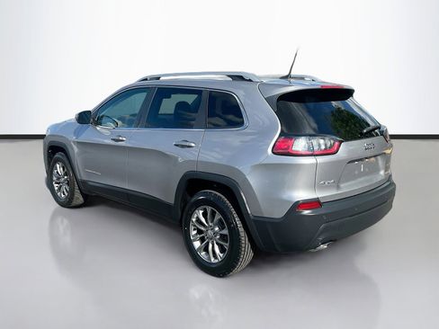 Used 2019 Jeep Cherokee Latitude Plus w/ Cold Weather Group image 5