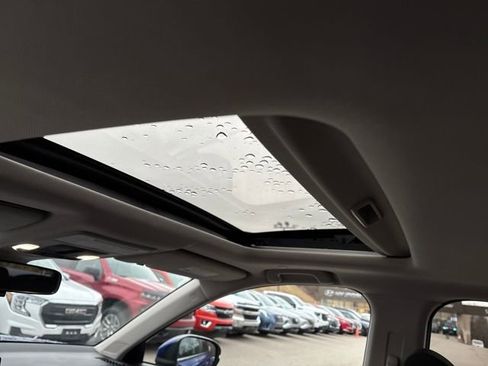 Used 2023 Honda CR-V EX image 12