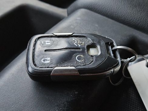 Used 2019 Chevrolet Silverado 1500 LT w/ Texas Edition image 33