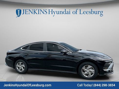 New 2026 Hyundai Sonata SE FWD image 2