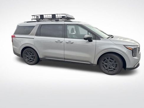 Used 2025 Kia Carnival SX w/ SX Dark Edition Package image 6