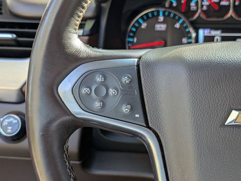 Used 2017 Chevrolet Suburban Premier AWD/4WD image 38