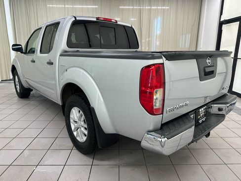 Used 2018 Nissan Frontier SV AWD/4WD image 9