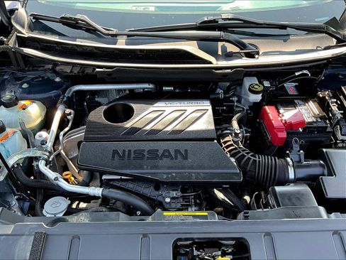 Certified 2024 Nissan Rogue SV FWD image 32