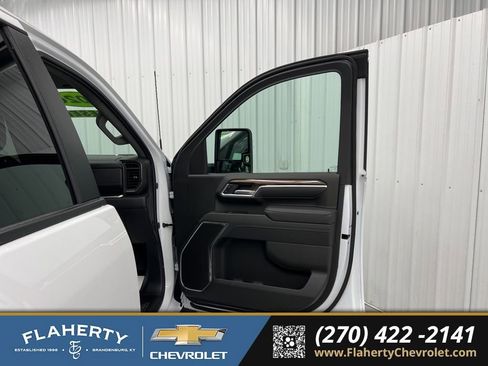 New 2026 Chevrolet Silverado 3500 LT w/ Convenience Package AWD/4WD image 4