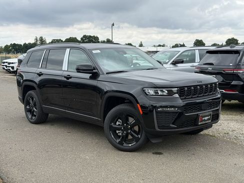 New 2026 Jeep Grand Cherokee L Limited w/ Limited Altitude Package AWD/4WD image 2