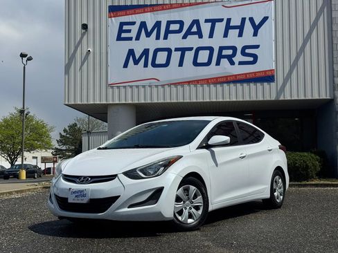 Used 2016 Hyundai Elantra SE FWD image 1