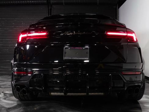 Used 2020 Lamborghini Urus image 11